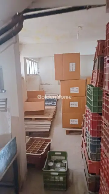 Independent Building 200m<sup>2</sup> for sale photo 9