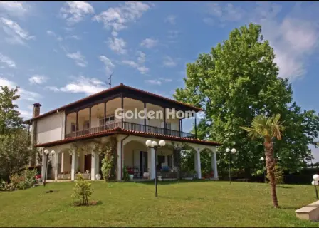 House 300m<sup>2</sup> for sale photo 1
