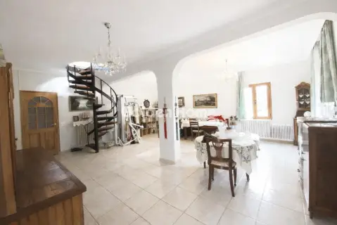 Μονοκατοικία 350τ.μ. προς πώληση φωτογραφία 1