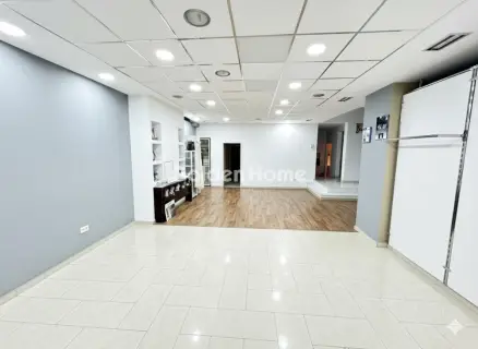 店铺 260m<sup>2</sup> for rent photo 2