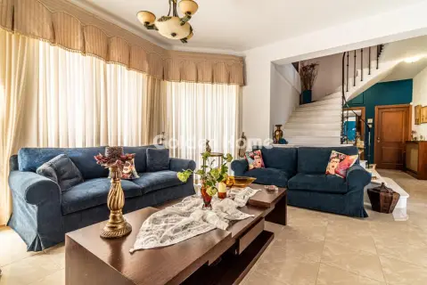 Apartment 197m<sup>2</sup> for rent photo 2