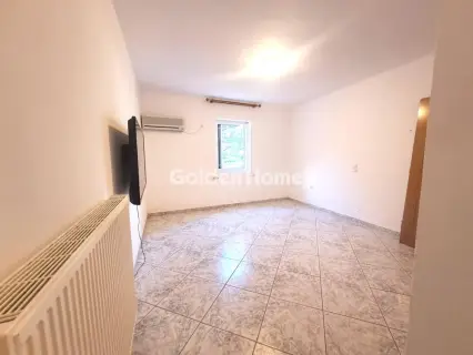 House 490m<sup>2</sup> for rent photo 5306735