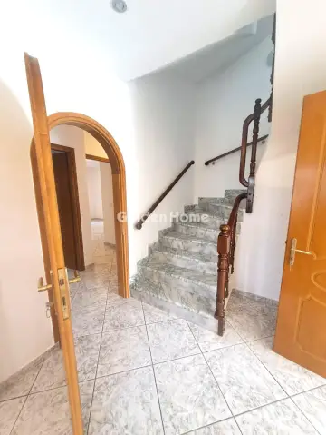 House 490m<sup>2</sup> for rent photo 5306738