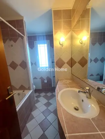 House 490m<sup>2</sup> for rent photo 5306752