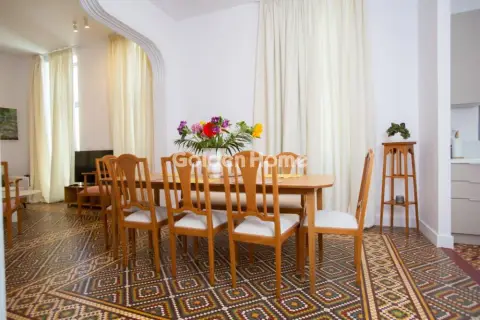 Floor Apartment 143m<sup>2</sup> for rent photo 5628595