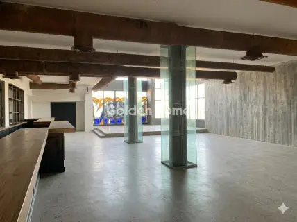 Independent Building 900m<sup>2</sup> for rent photo 1