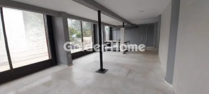 Store 60m<sup>2</sup> for rent photo 3