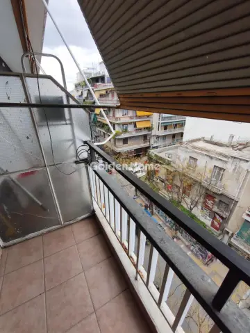 Studio 27m<sup>2</sup> for rent photo 2