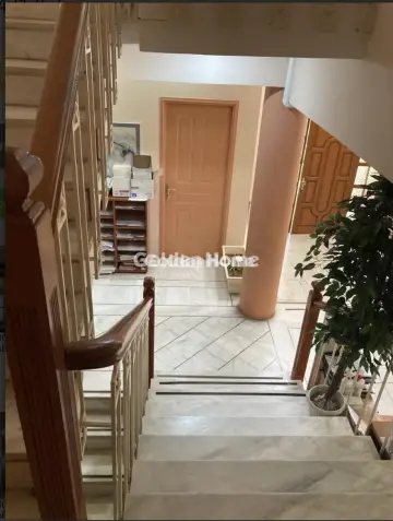 Building 420m<sup>2</sup> for rent photo 2