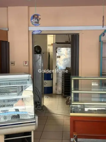 Store 267m<sup>2</sup> for rent photo 4