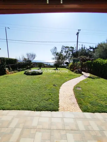 Floor Apartment 150m<sup>2</sup> for rent photo 1