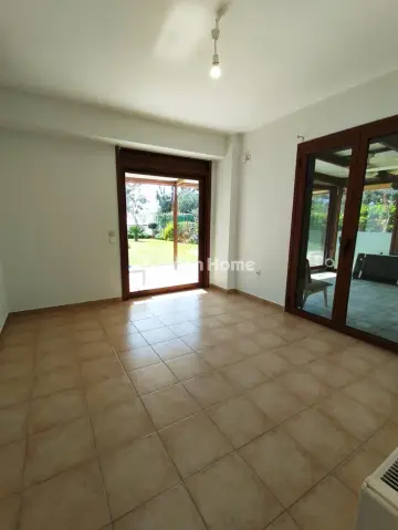 Floor Apartment 150m<sup>2</sup> for rent photo 10