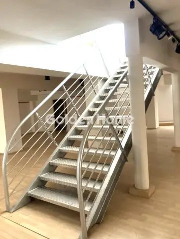 Store 150m<sup>2</sup> for rent photo 5