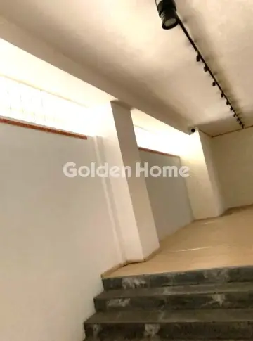 Store 150m<sup>2</sup> for rent photo 2