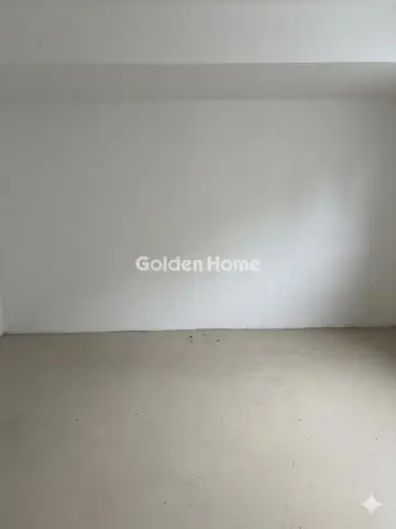 Store 40m<sup>2</sup> for rent photo 6