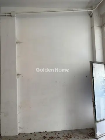 Store 40m<sup>2</sup> for rent photo 4