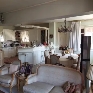 Independent Maisonette 300m<sup>2</sup> for sale photo 5