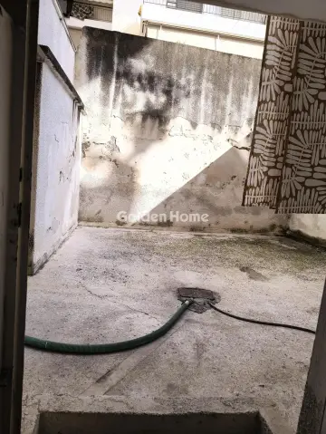 Store 72m<sup>2</sup> for rent photo 8