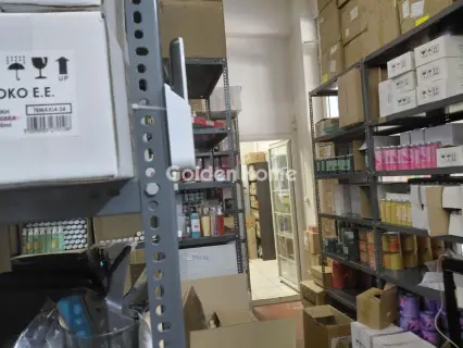 Store 835m<sup>2</sup> for rent photo 9