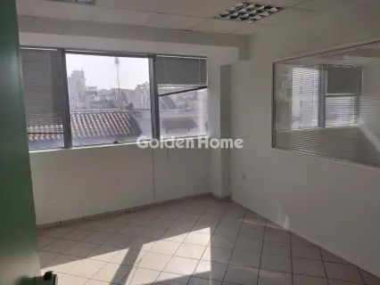 Office 180m<sup>2</sup> for rent photo 2