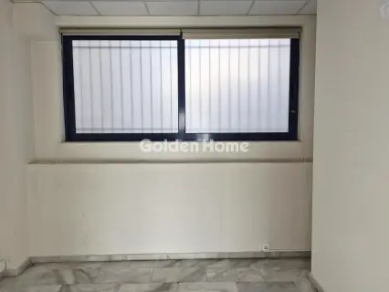 Store 52m<sup>2</sup> for rent photo 6