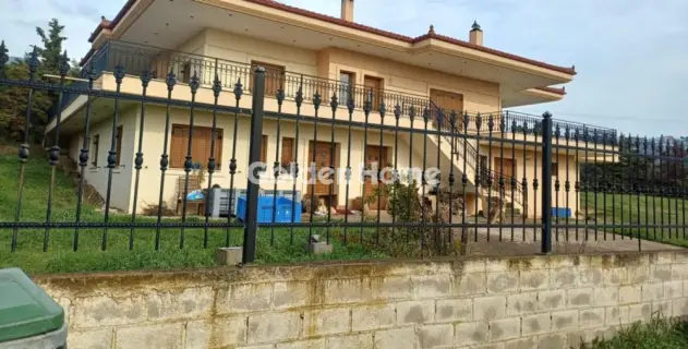 House 300m<sup>2</sup> for sale photo 1