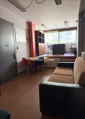 Office 50m<sup>2</sup> for rent photo 1