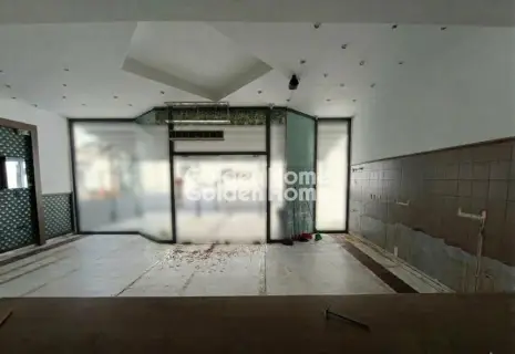 Store 67m<sup>2</sup> for rent photo 4