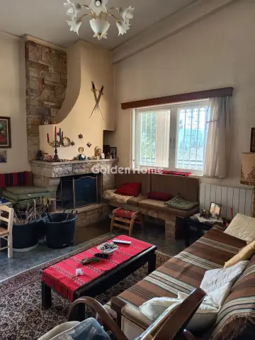 House 220m<sup>2</sup> for sale photo 2