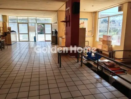 Store 305m<sup>2</sup> for rent photo 2