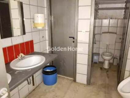 Store 305m<sup>2</sup> for rent photo 13