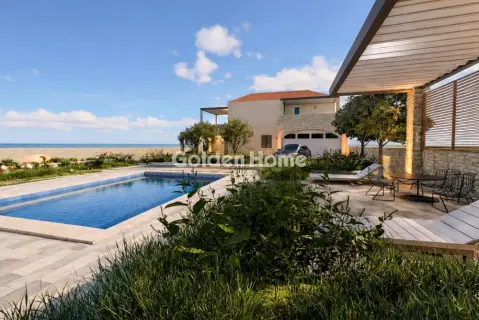 Μονοκατοικία 230τ.μ. προς πώληση φωτογραφία 2