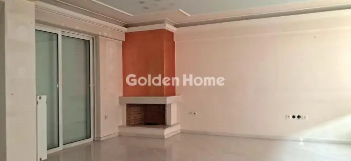 Independent Maisonette 236m<sup>2</sup> for sale photo 1