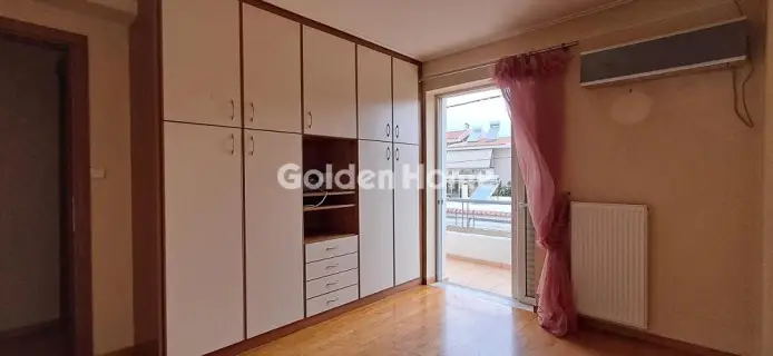 Independent Maisonette 236m<sup>2</sup> for sale photo 9