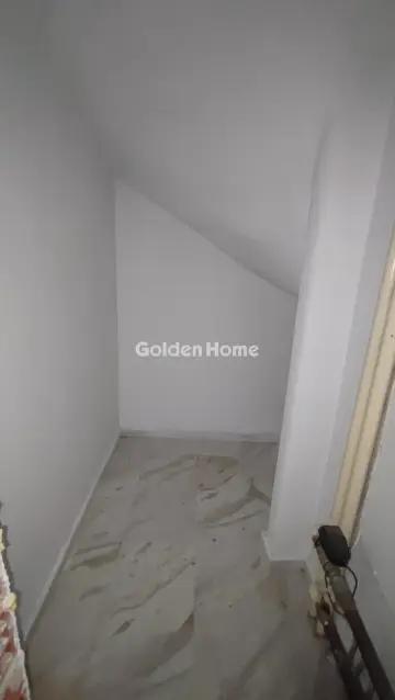 Independent Maisonette 209m<sup>2</sup> for sale photo 40