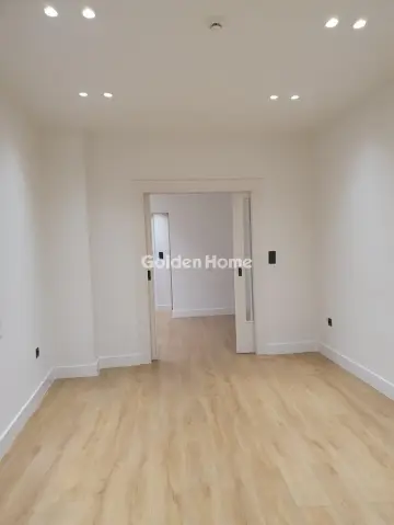 Office 60m<sup>2</sup> for rent photo 2