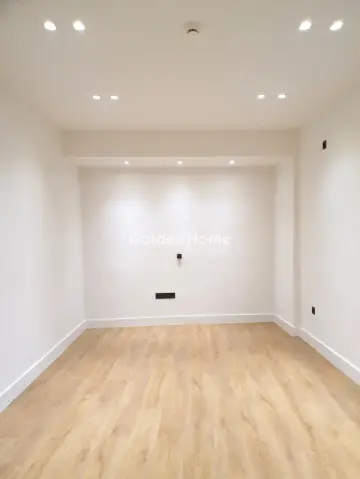 Office 60m<sup>2</sup> for rent photo 4