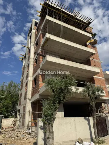 Floor Apartment 101m<sup>2</sup> for sale photo 2