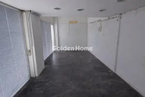 Store 28m<sup>2</sup> for rent photo 1