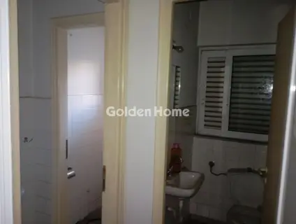 Independent Building 1380m<sup>2</sup> for rent photo 5351276