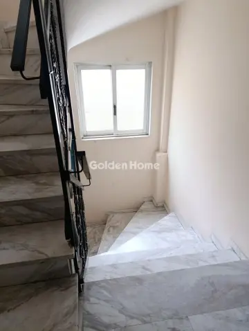 Building 225m<sup>2</sup> for sale photo 2