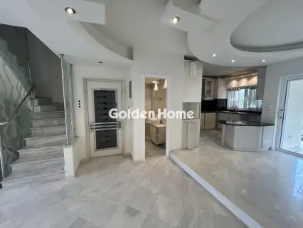 Independent Maisonette 323m<sup>2</sup> for sale photo 7