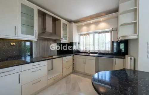 Independent Maisonette 323m<sup>2</sup> for sale photo 9