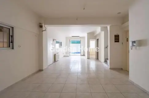 Independent Maisonette 323m<sup>2</sup> for sale photo 5358464