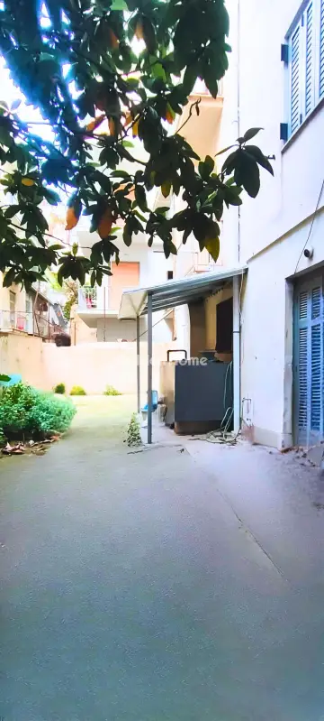 Store 30m<sup>2</sup> for rent photo 11