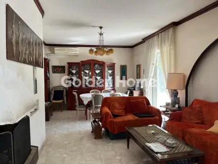 Floor Maisonette 214m<sup>2</sup> for rent photo 3