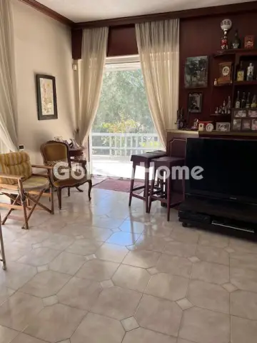 Floor Maisonette 214m<sup>2</sup> for rent photo 4