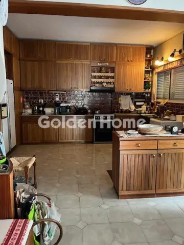 Floor Maisonette 214m<sup>2</sup> for rent photo 6