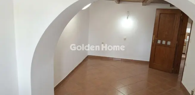 House 300m<sup>2</sup> for rent photo 4