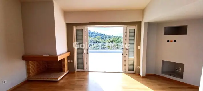 Independent Maisonette 200m<sup>2</sup> for rent photo 16